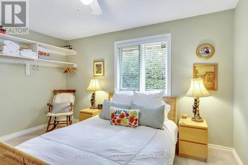 2630 Fire Route 15, Smith-Ennismore-Lakefield, ON - Indoor Photo Showing Bedroom