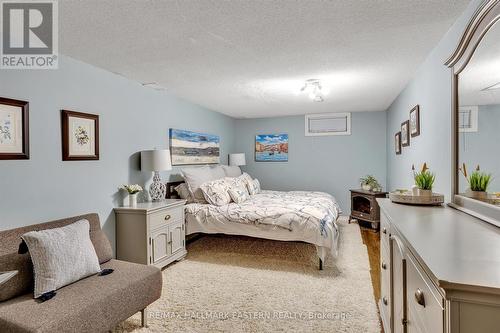 2630 Fire Route 15, Smith-Ennismore-Lakefield, ON - Indoor Photo Showing Bedroom