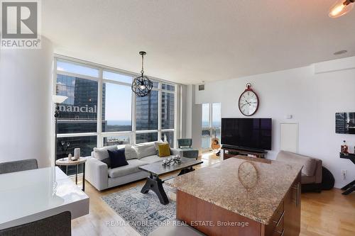 4407 - 55 Brenmer Boulevard, Toronto, ON - Indoor Photo Showing Living Room