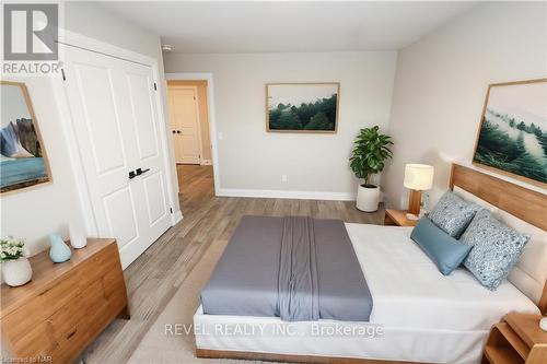 11 Elvira Way, Thorold, ON - Indoor Photo Showing Bedroom