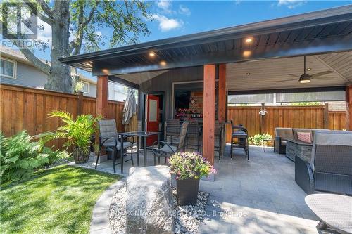 10 Meadowbrook Lane, Pelham, ON - Outdoor With Deck Patio Veranda