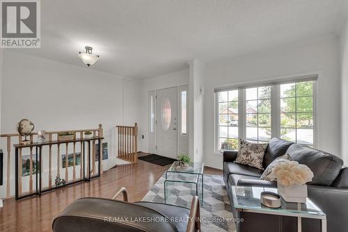 305 Rockingham Court, Cobourg, ON - Indoor Photo Showing Living Room