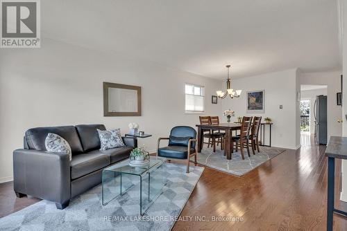 305 Rockingham Court, Cobourg, ON - Indoor Photo Showing Living Room