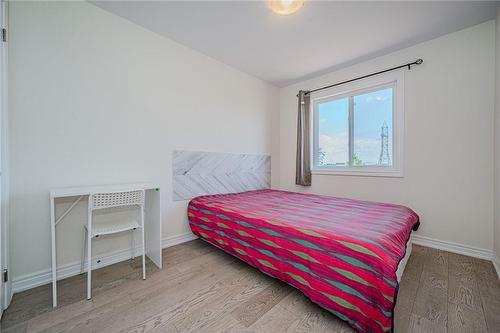 91 Pinot Crescent, Hamilton, ON - Indoor Photo Showing Bedroom