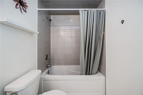 91 Pinot Crescent, Hamilton, ON - Indoor Photo Showing Bathroom