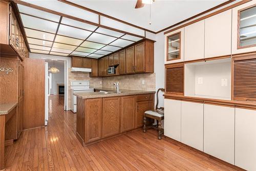 2155 Duncaster Drive|Unit #34, Burlington, ON - Indoor Photo Showing Kitchen