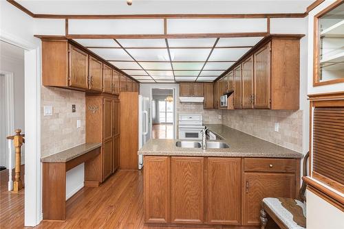 2155 Duncaster Drive|Unit #34, Burlington, ON - Indoor Photo Showing Kitchen