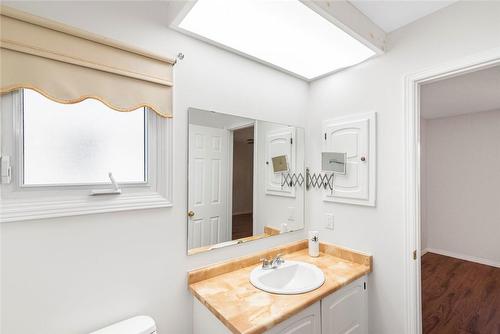 2155 Duncaster Drive|Unit #34, Burlington, ON - Indoor Photo Showing Bathroom