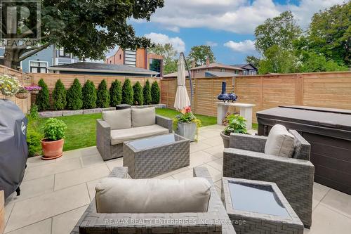 37 Oakwood Avenue N, Mississauga, ON - Outdoor With Deck Patio Veranda