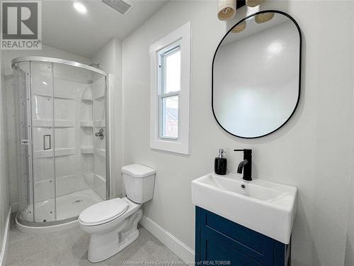 1107 Highland, Windsor, ON - Indoor Photo Showing Bathroom