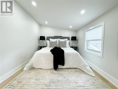 1107 Highland, Windsor, ON - Indoor Photo Showing Bedroom