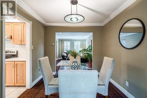 2120 Madden Boulevard, Oakville, ON - Indoor Photo Showing Dining Room