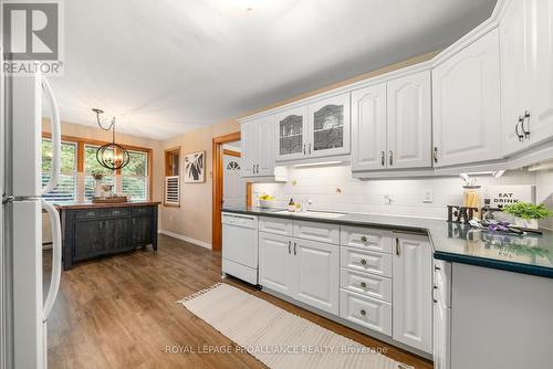 3343 Baker Road N, Hamilton Township, ON - Indoor Photo Showing Kitchen