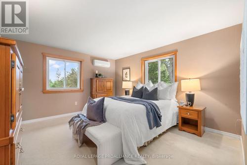 3343 Baker Road N, Hamilton Township, ON - Indoor Photo Showing Bedroom