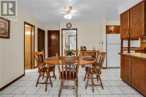 16 Dobbie Road, Thorold, ON - Indoor Photo Showing Dining Room