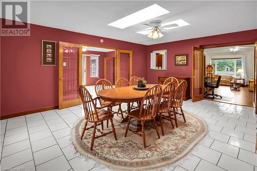 16 Dobbie Road, Thorold, ON - Indoor Photo Showing Dining Room