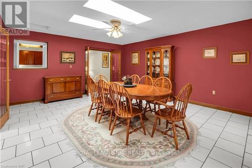 16 Dobbie Road, Thorold, ON - Indoor Photo Showing Dining Room