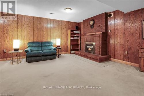 16 Dobbie Road, Thorold, ON - Indoor With Fireplace