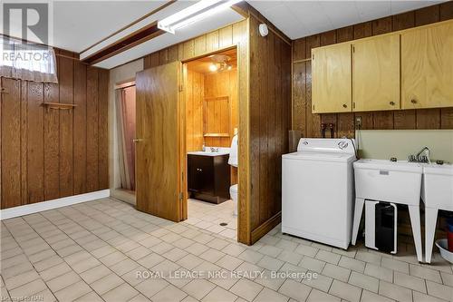 16 Dobbie Road, Thorold, ON - Indoor Photo Showing Laundry Room