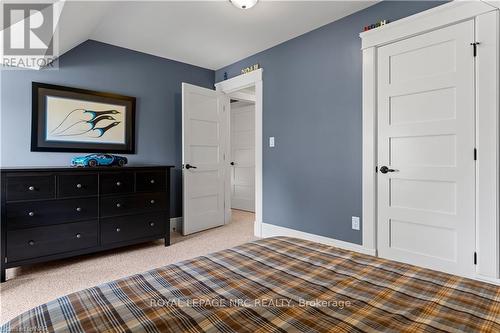 110 Main Street E, Grimsby, ON - Indoor Photo Showing Bedroom