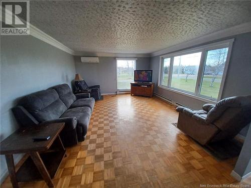 512 Four Roads Road, Six Roads, NB - Indoor Photo Showing Living Room