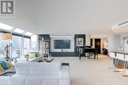 801 - 251 Queens Quay W Quay, Toronto, ON - Indoor Photo Showing Living Room