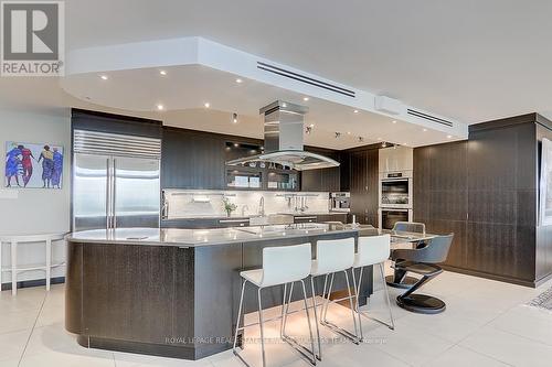 801 - 251 Queens Quay W Quay, Toronto, ON - Indoor Photo Showing Kitchen With Upgraded Kitchen