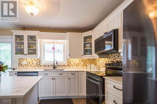 65 O'Neil Crescent, Quinte West, ON - Indoor Photo Showing Kitchen