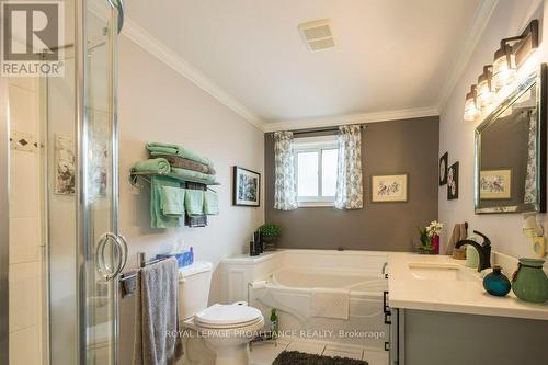 65 O'Neil Crescent, Quinte West, ON - Indoor Photo Showing Bathroom