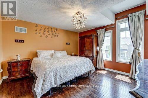 28 Linacre Drive, Richmond Hill (Oak Ridges), ON - Indoor Photo Showing Bedroom