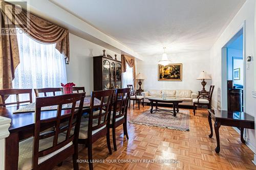 157 Manorheights Street, Richmond Hill, ON - Indoor Photo Showing Dining Room