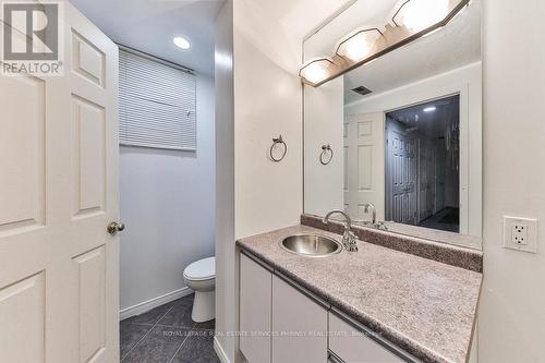 2225 Shardawn Mews, Mississauga, ON - Indoor Photo Showing Bathroom