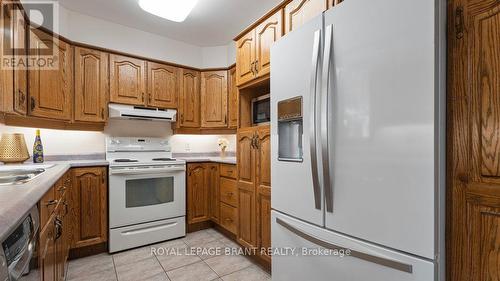 23 - 570 West Street, Brantford, ON - Indoor Photo Showing Kitchen With Double Sink