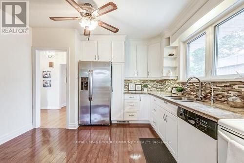 207 Mcgill Street, Mississauga, ON - Indoor Photo Showing Kitchen With Double Sink