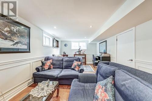 207 Mcgill Street, Mississauga, ON - Indoor Photo Showing Living Room