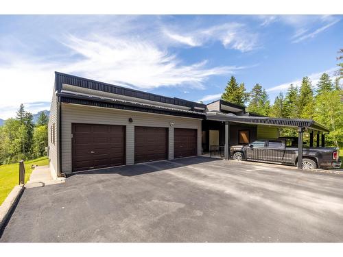 105 Castle Mountain Road, Fernie, BC - Outdoor