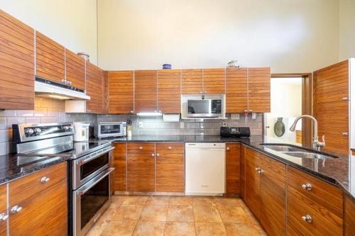 105 Castle Mountain Road, Fernie, BC - Indoor Photo Showing Kitchen With Double Sink