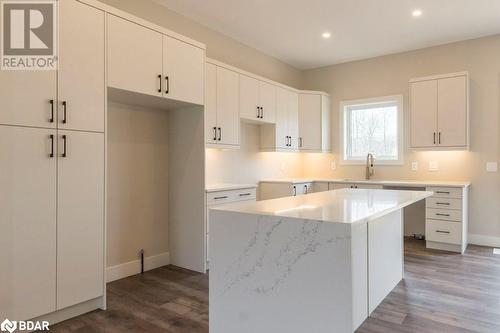 150 Michael'S Way, Prince Edward County, ON - Indoor Photo Showing Kitchen