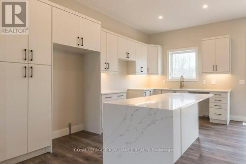 150 Michael'S Way, Prince Edward County, ON - Indoor Photo Showing Kitchen