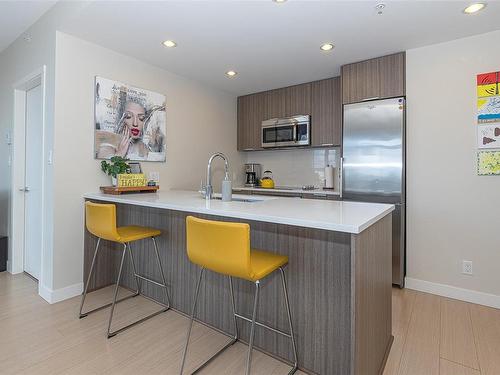 711-728 Yates St, Victoria, BC - Indoor Photo Showing Kitchen With Upgraded Kitchen
