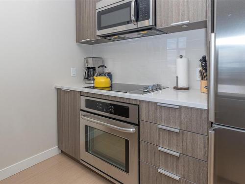 711-728 Yates St, Victoria, BC - Indoor Photo Showing Kitchen