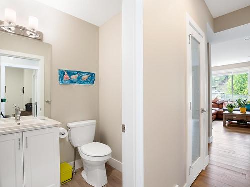 103-580 Sedona Drive, Kamloops, BC - Indoor Photo Showing Bathroom