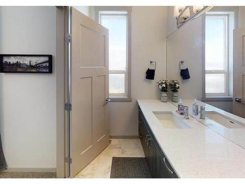 2200 Doubletree Cres, Kamloops, BC - Indoor Photo Showing Bathroom