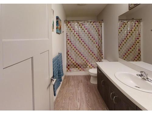 2200 Doubletree Cres, Kamloops, BC - Indoor Photo Showing Bathroom