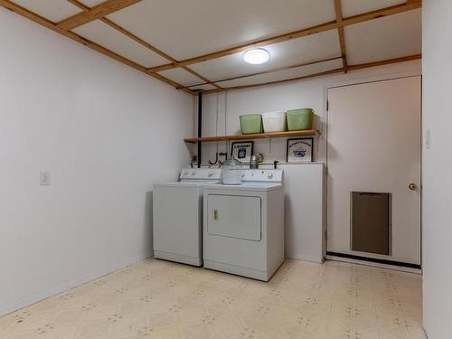 616 Pine Street, Ashcroft, BC - Indoor Photo Showing Laundry Room