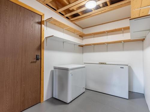 616 Pine Street, Ashcroft, BC - Indoor Photo Showing Laundry Room