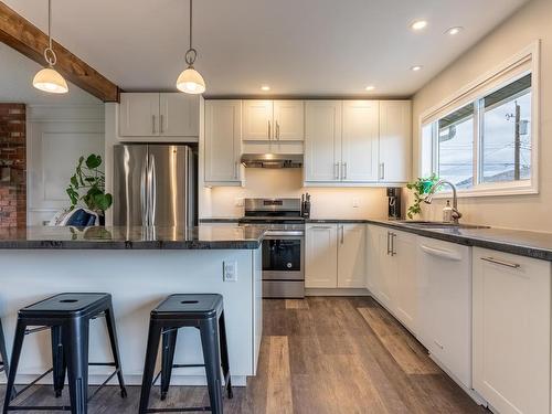 616 Pine Street, Ashcroft, BC - Indoor Photo Showing Kitchen With Upgraded Kitchen