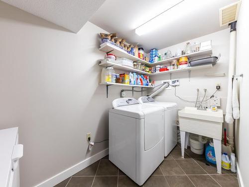 720 Gleneagles Drive, Kamloops, BC - Indoor Photo Showing Laundry Room