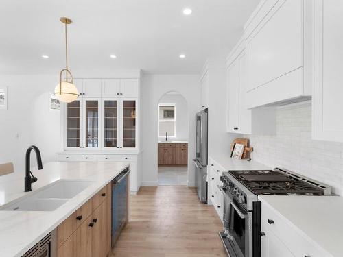 360 Rue Cheval Noir, Kamloops, BC - Indoor Photo Showing Kitchen With Upgraded Kitchen