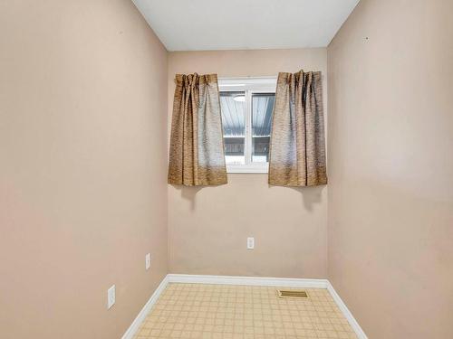 6712 Pinecrest Drive, Cache Creek, BC - Indoor Photo Showing Laundry Room